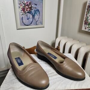 Selly Active Fit Womens Sz 6.5 Flats Loafers Tan GUC